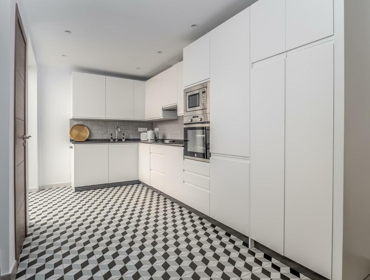 Вілла Marbella Old Town : Luxury Townhouse Екстер'єр фото
